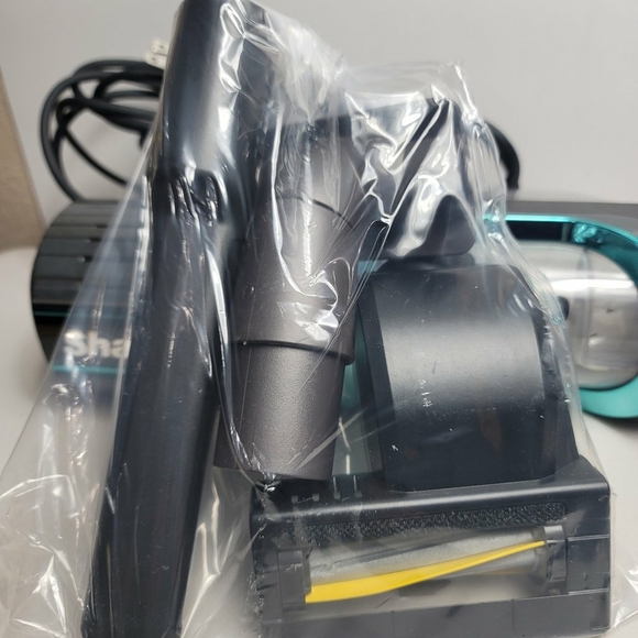 Shark Chassis Motor Main Unit w/ accessories for HH202 UltraLight Vacuums - Picture 5 of 8